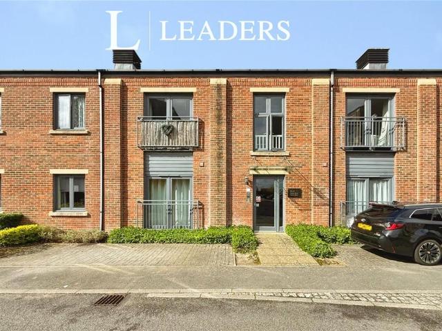Flat for sale in Priddy's Hard, Middlecroft