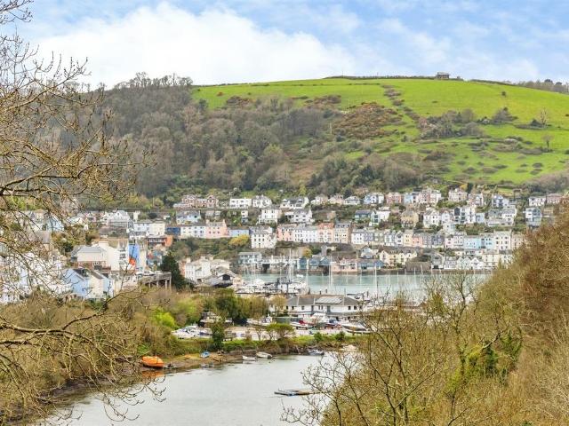 Flat for sale in Strode, Devon