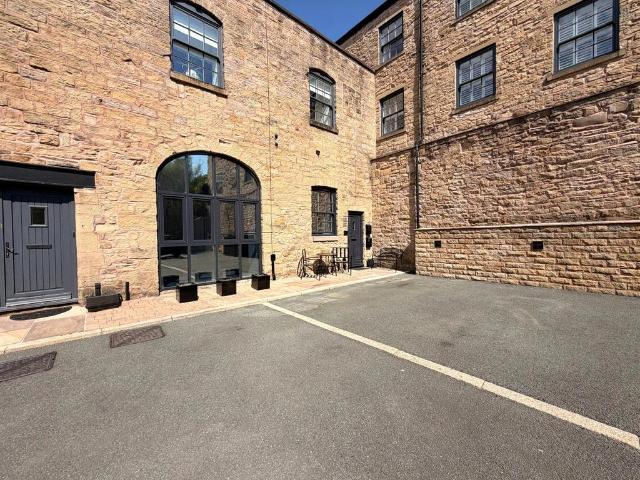 Flat for sale in Montcliffe, Lee Bank