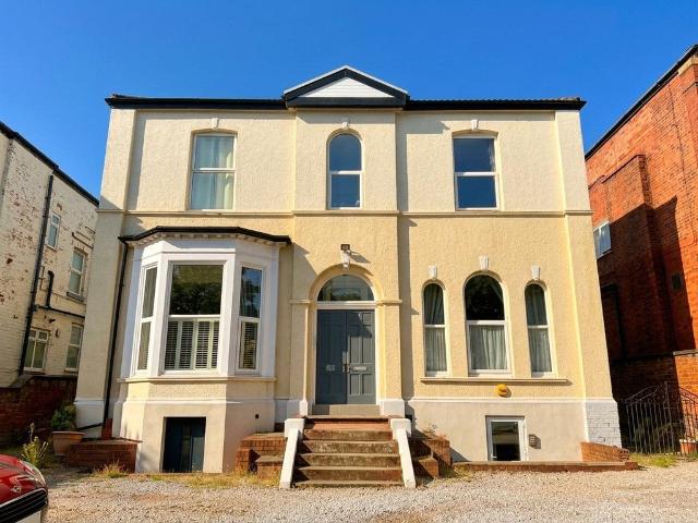 Flat for sale in Meols Cop, Southport
