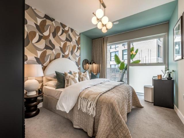 Flat for sale in Strand-on-the-Green, Greater London
