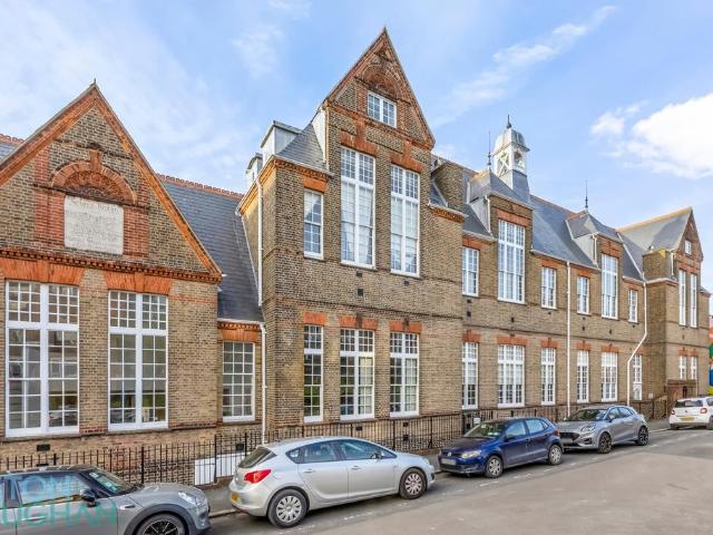 Flat for sale in Queen's Park, Brighton & Hove