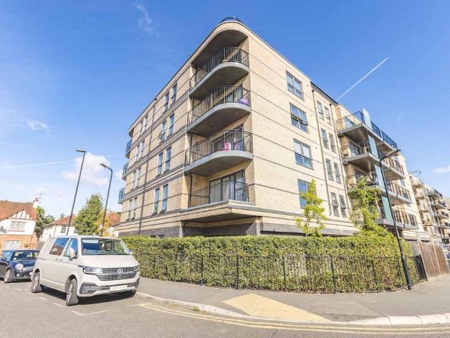 Flat for sale in Slough, Isle Of Man