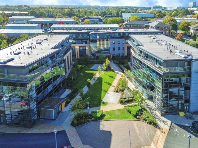 Flat for sale in Bracknell