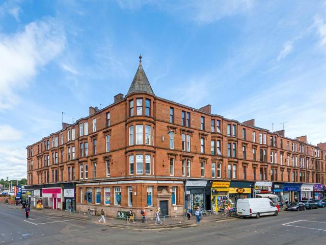 Flat for sale in Partick, Scotland