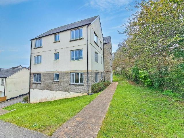 Flat for sale in Falmouth, Cornwall