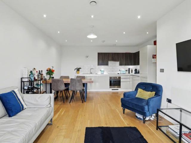Flat for sale in Blackfriars, Salford