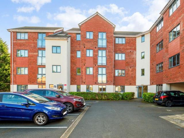 Flat for sale in Aggborough, Wyre Forest