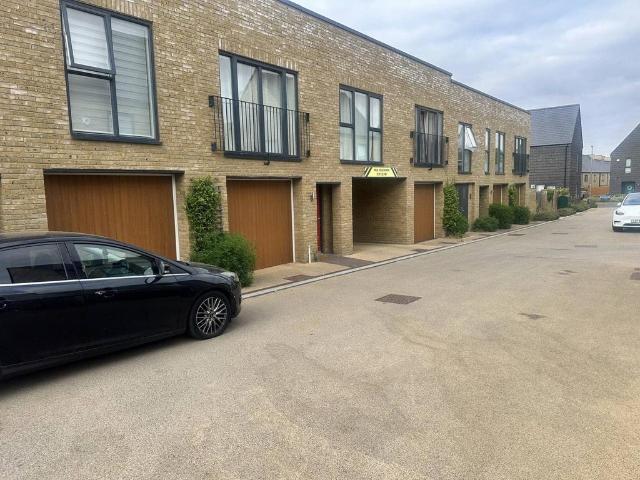 Flat for sale in Harlow, Essex