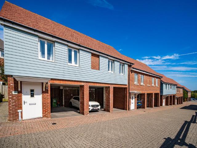 Flat for sale in Upperton, Eastbourne