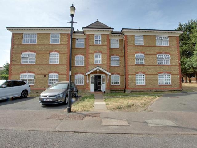 Flat for sale in Greater London