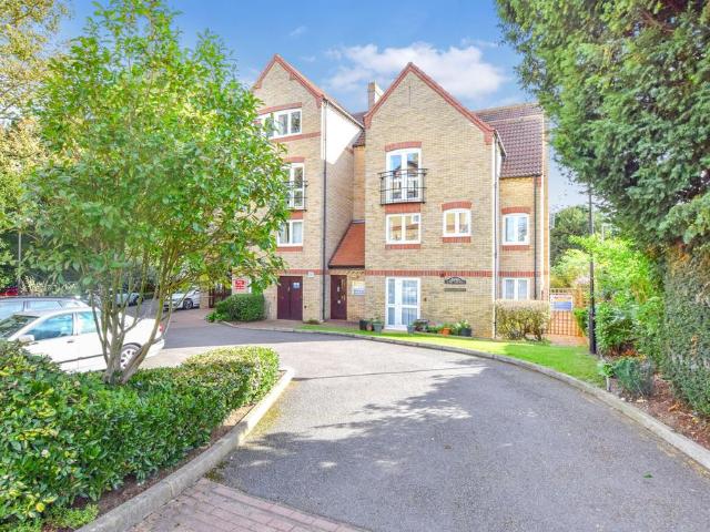 Flat for sale in Huntingdon