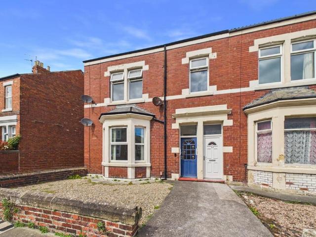 Flat for sale in Whitley Bay, North Tyneside