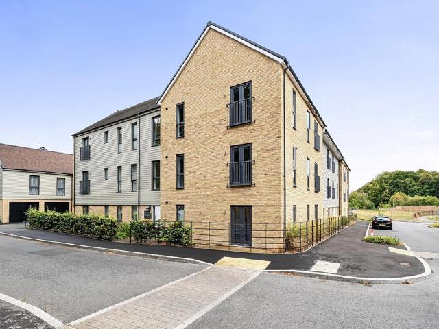 Flat for sale in Rooksdown, Basingstoke and Deane