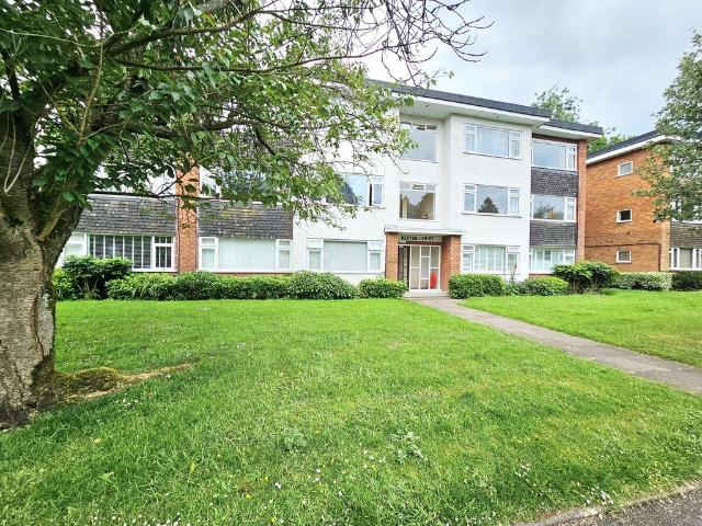 Flat for sale in Sutton Coldfield, West Midlands