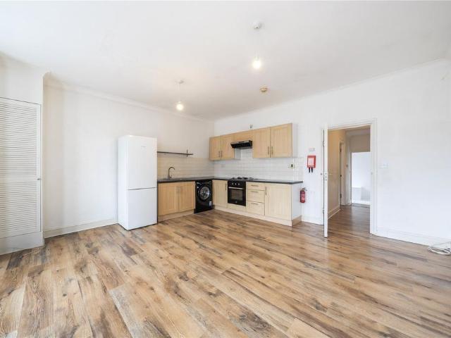 Flat for sale in Leyton, Greater London