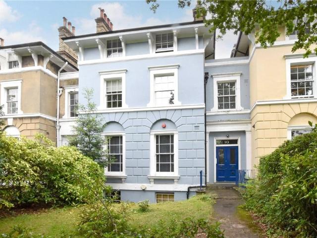 Flat for sale in London Borough of Lewisham, Blackheath