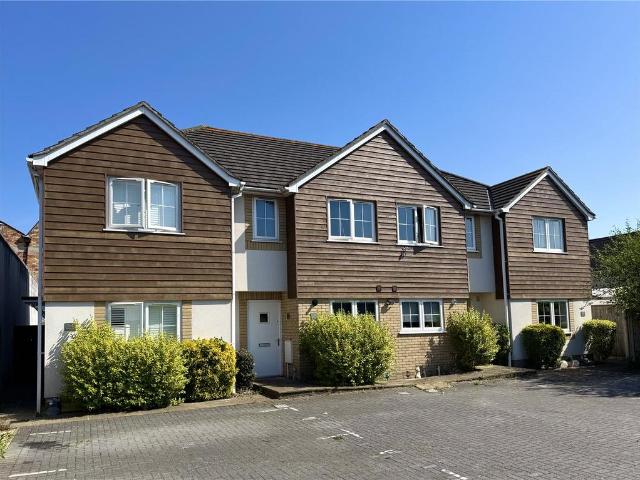 Flat for sale in Poole