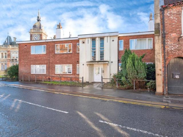 Flat for sale in Alverton, East Midlands