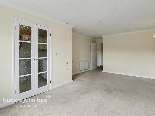Flat for sale in Castle, Leftwich