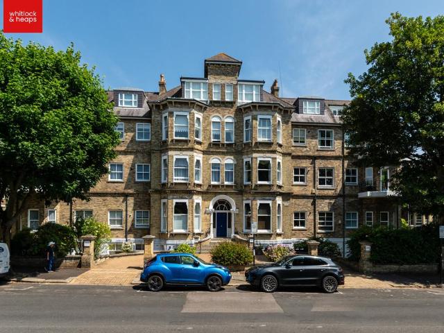 Flat for sale in Aldrington