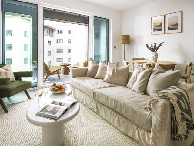 Flat for sale in Newquay, Cornwall