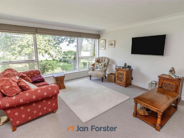 Flat for sale in North Gosforth, Newcastle Upon Tyne