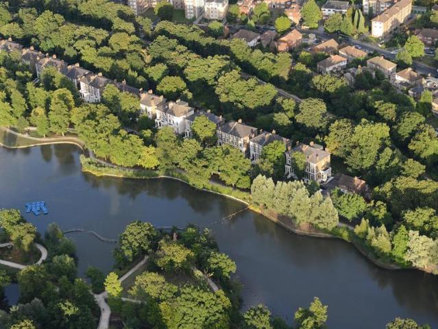 Flat for sale in Crystal Palace, Greater London