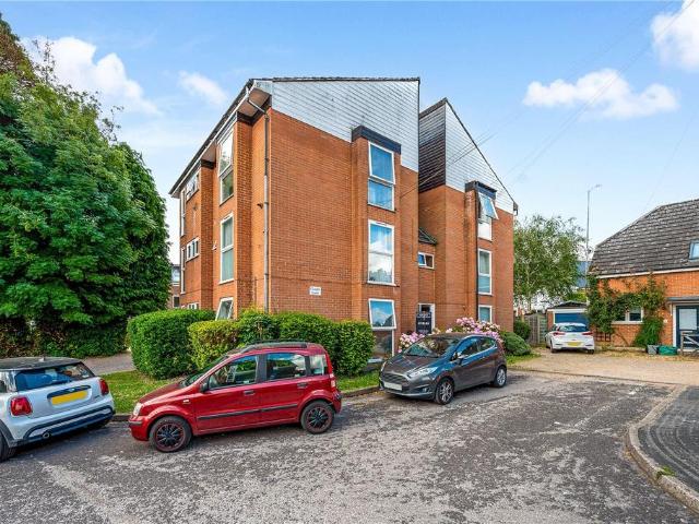 Flat for sale in Fulflood, Hampshire
