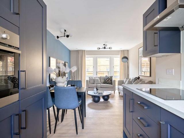 Flat for sale in Sunninghill and Ascot, Ascot