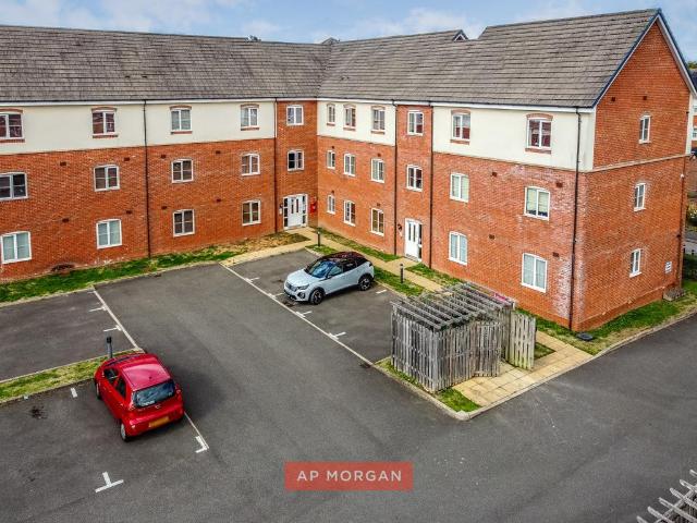 Flat for sale in Turves Green, West Midlands
