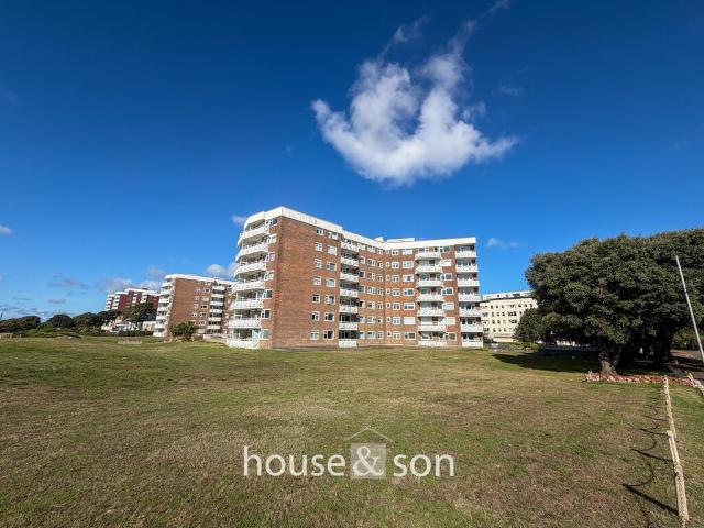 Flat for sale in Lansdowne, Bournemouth