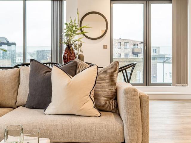 Flat for sale in South Hackney, Greater London
