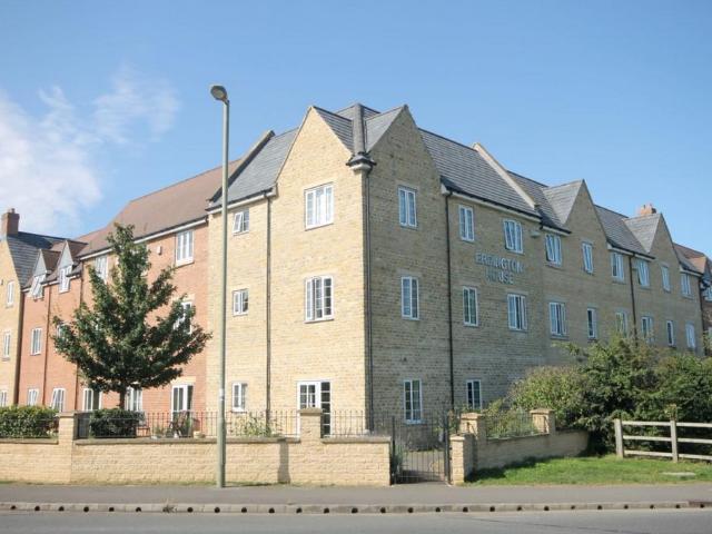 Flat for sale in Evershot, Oxfordshire