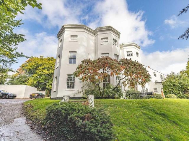 Flat for sale in Swallow, Buckinghamshire