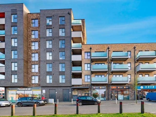 Flat for sale in Watford Rural, Batchworth