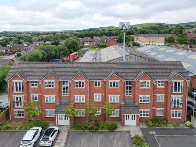 Flat for sale in Burnedge, Greater Manchester