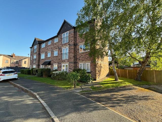 Flat for sale in Wigan, Isle Of Man
