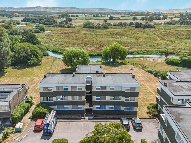 Flat for sale in Marehill, Horsham