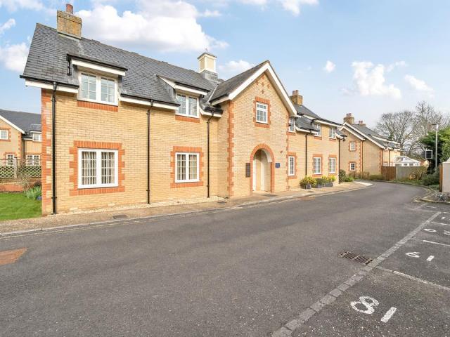 Flat for sale in Staplehay, Trull