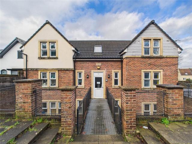 Flat for sale in Feckenham, City Of Bristol