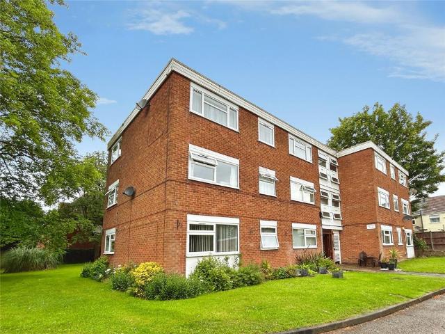 Flat for sale in Whoberley, West Midlands