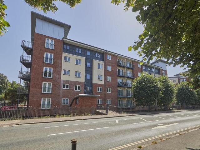 Flat for sale in Watergate, Devon