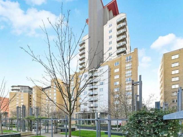 Flat for sale in Canary Wharf, Millwall