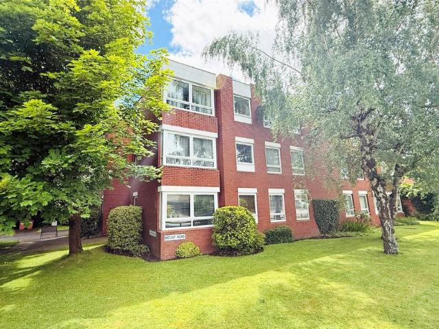 Flat for sale in Tettenhall, West Midlands
