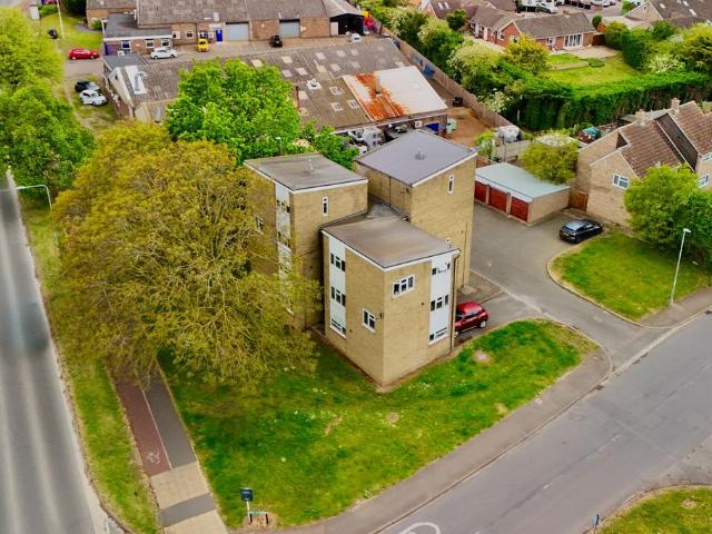 Flat for sale in Huntingdon, Cambridgeshire