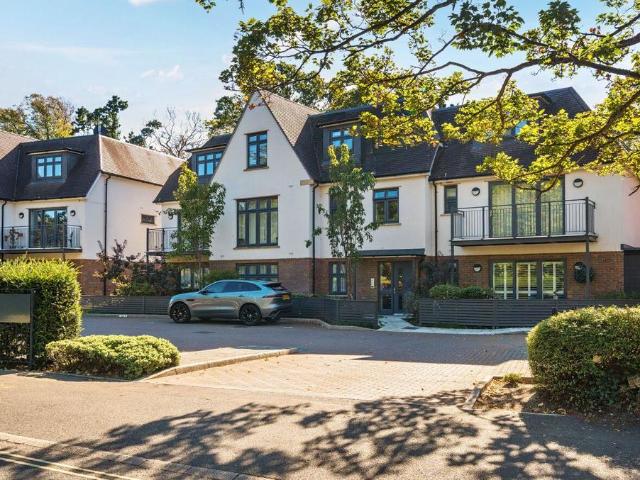 Flat for sale in Highcliffe and Walkford, Highcliffe-on-Sea
