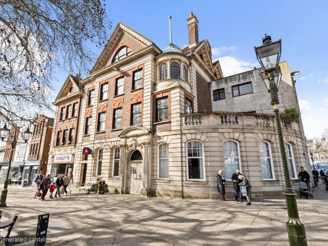 Flat for sale in New Town, Horsham
