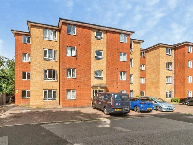 Flat for sale in Hyson Green, Haddon
