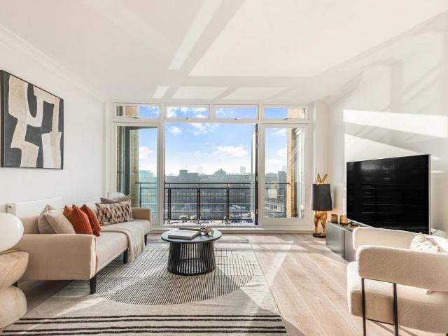 Flat for sale in Tower Liberty, Wapping